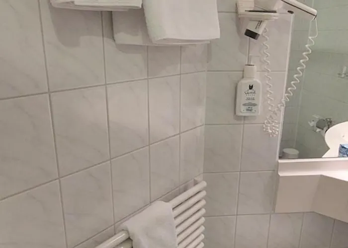 Grunau מלון 4*